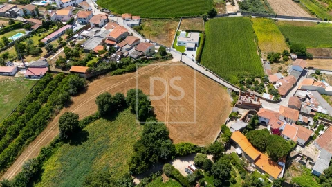 Terreno Misto para Venda em Guilhabreu