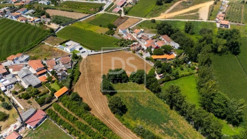 Terreno Misto para Venda em Guilhabreu