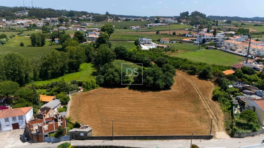 Terreno Misto para Venda em Guilhabreu