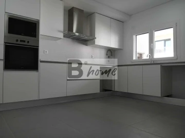 Moradia T3 para Venda em Fernao Ferro