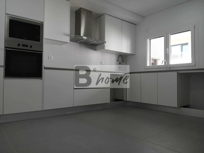 Moradia T3 para Venda em Fernao Ferro Foto 6