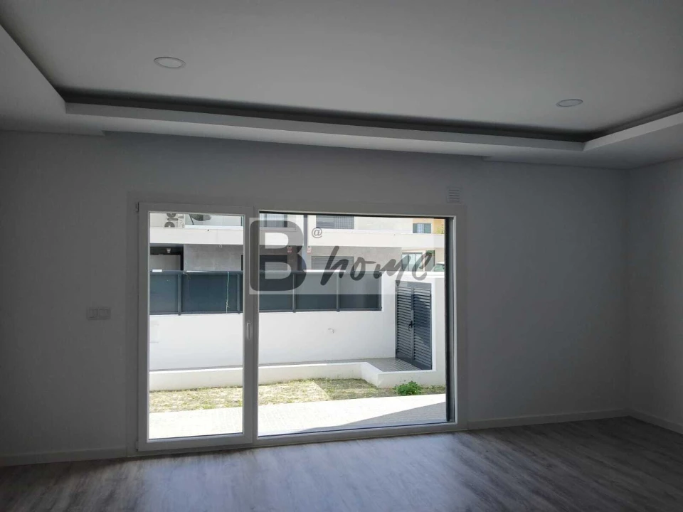 Moradia T3 para Venda em Fernao Ferro Foto 4