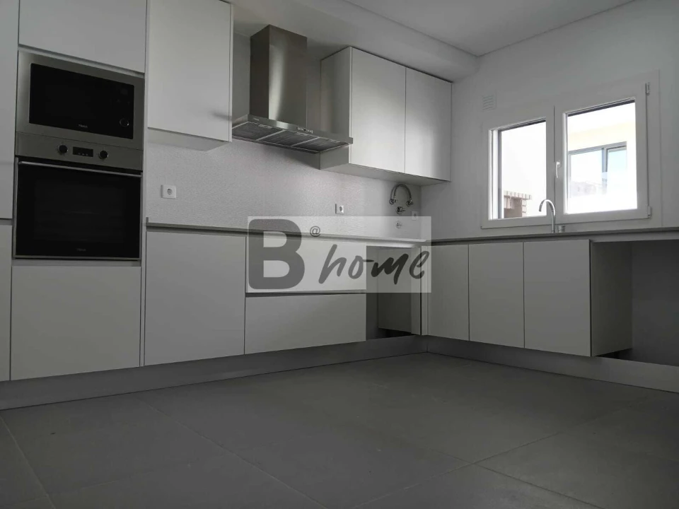 Moradia T3 para Venda em Fernao Ferro Foto 6