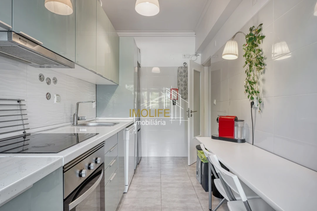 Apartamento T3 para Venda em Costa da Caparica Foto 2