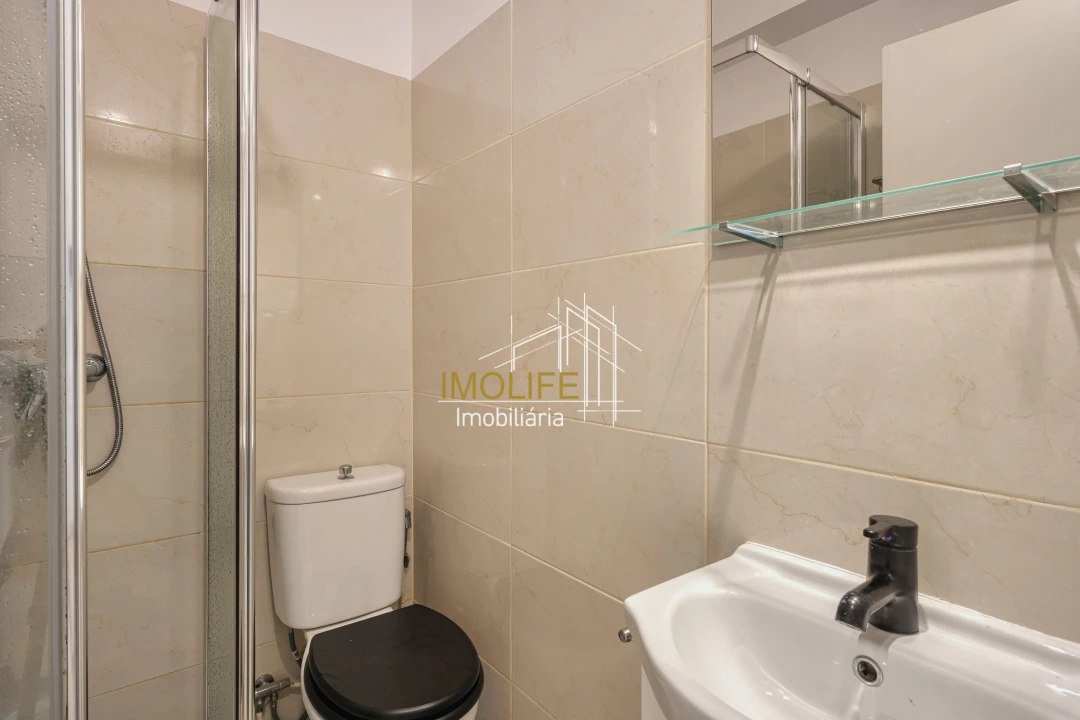 Apartamento T3 para Venda em Costa da Caparica Foto 17