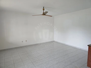 Moradia T2 para Venda em São Martinho das Amoreiras