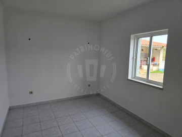 Moradia T2 para Venda em São Martinho das Amoreiras