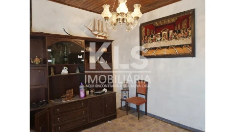Moradia T2 para Venda em São Pedro