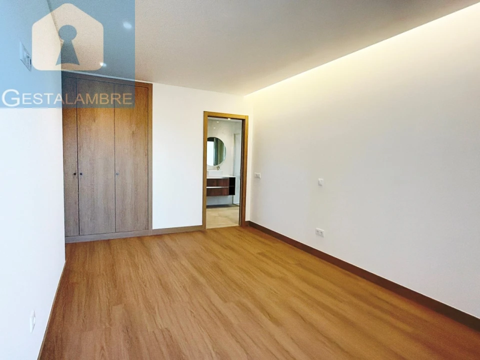 Apartamento T3 para Venda em Albufeira e Olhos de Água Foto 14