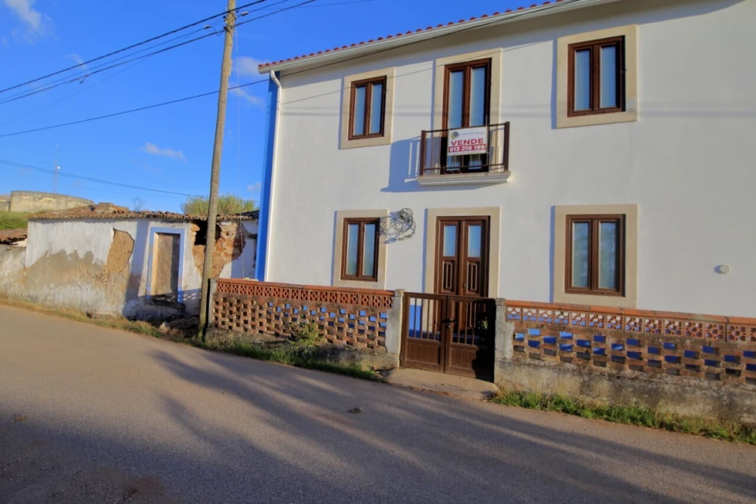 Moradia T0 para Venda em Carvalhal Benfeito Foto 3