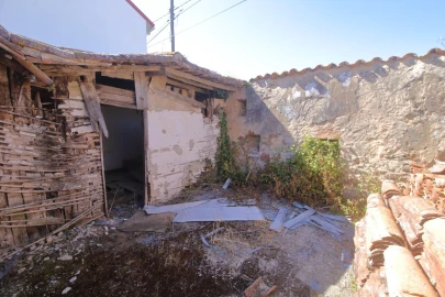 Moradia T0 para Venda em Carvalhal Benfeito