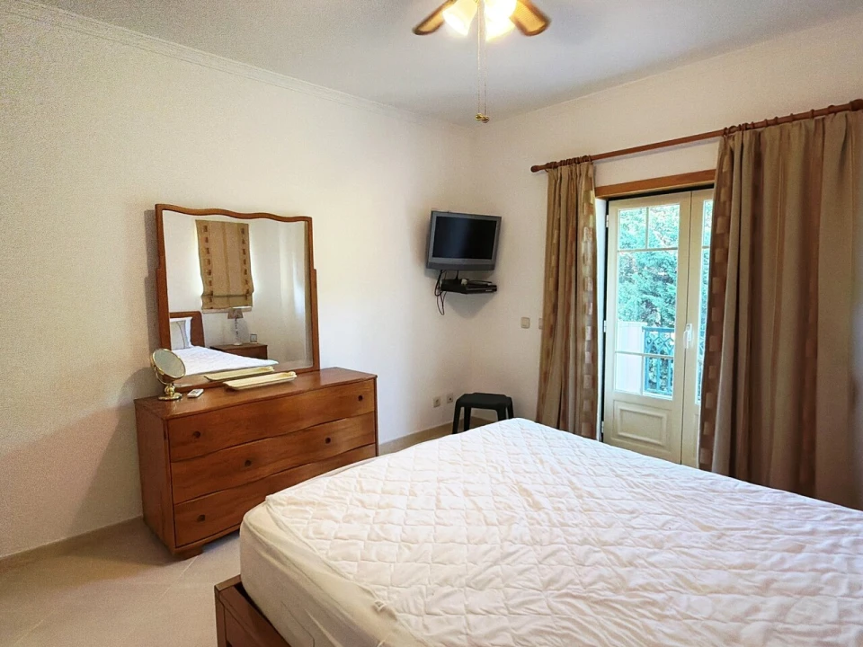 Apartamento T2 para Venda em Albufeira e Olhos de Água Foto 16