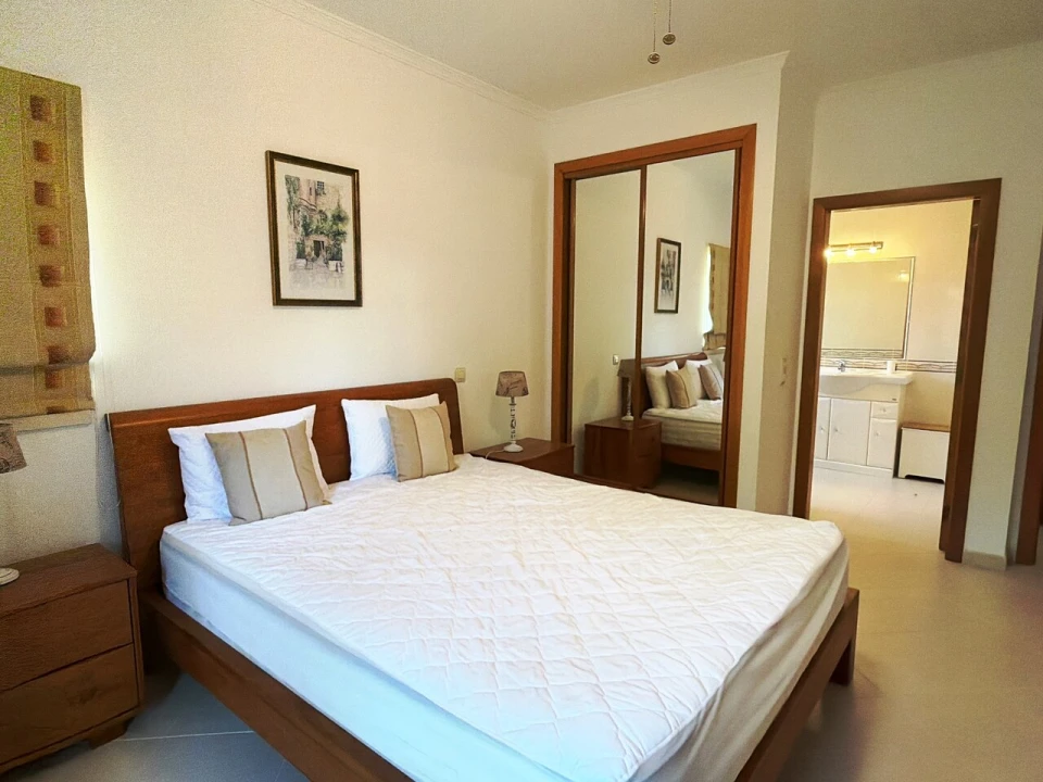 Apartamento T2 para Venda em Albufeira e Olhos de Água Foto 17