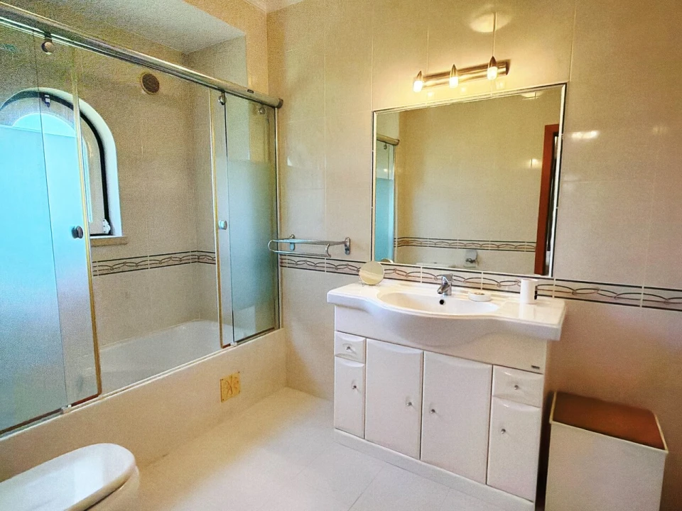 Apartamento T2 para Venda em Albufeira e Olhos de Água Foto 20