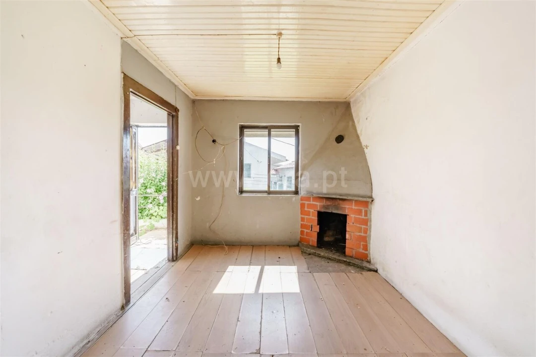 Moradia T2 para Venda em Telhado Foto 5