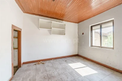 Moradia T2 para Venda em Telhado