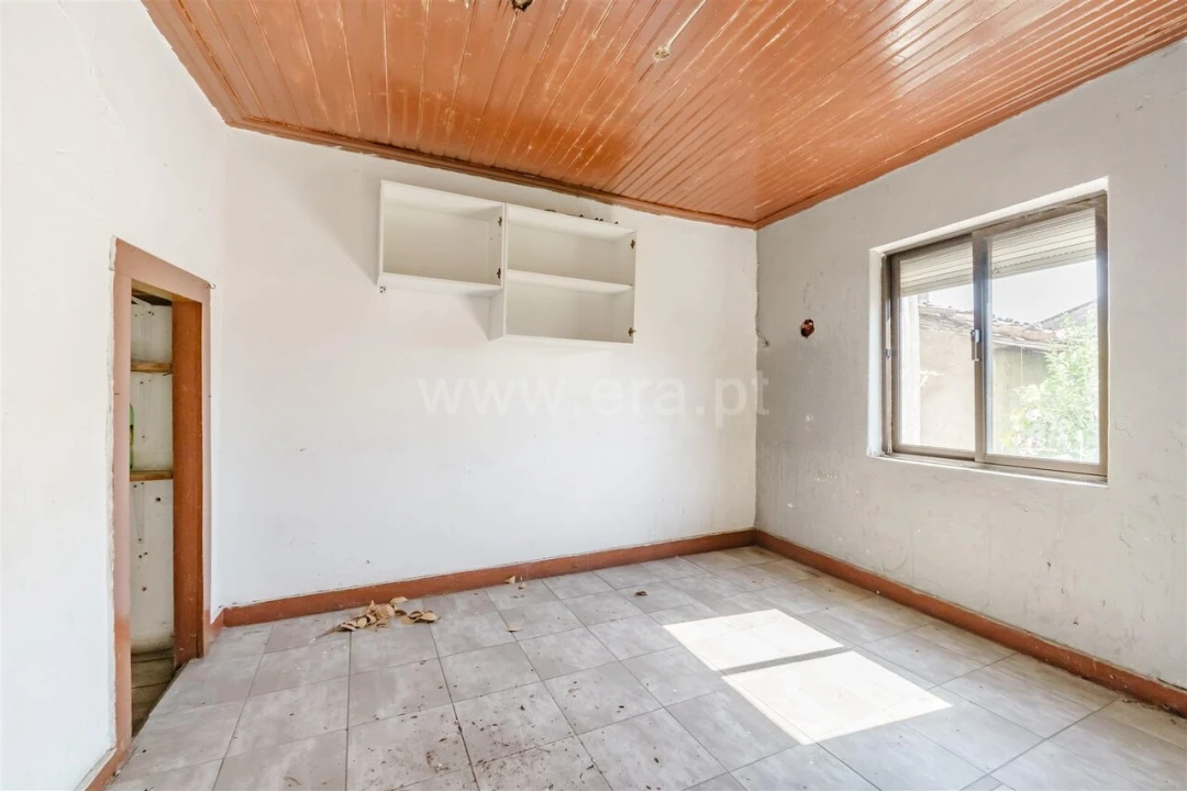 Moradia T2 para Venda em Telhado Foto 18