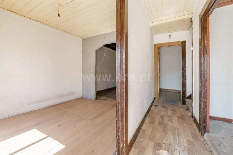 Moradia T2 para Venda em Telhado Foto 17