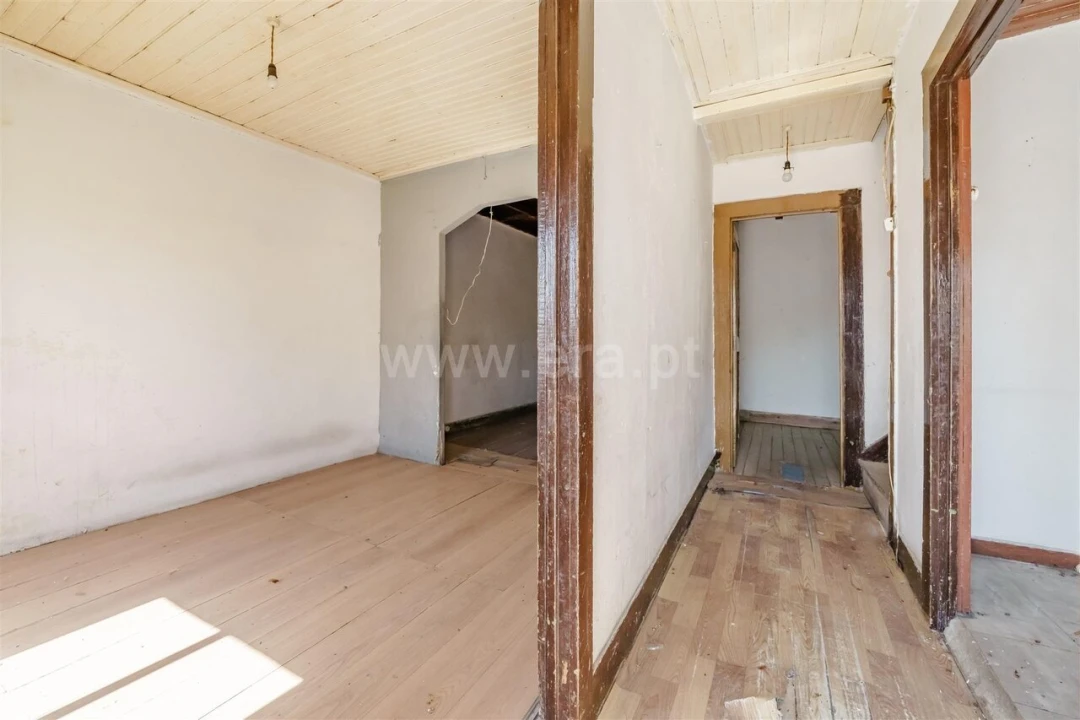 Moradia T2 para Venda em Telhado Foto 17