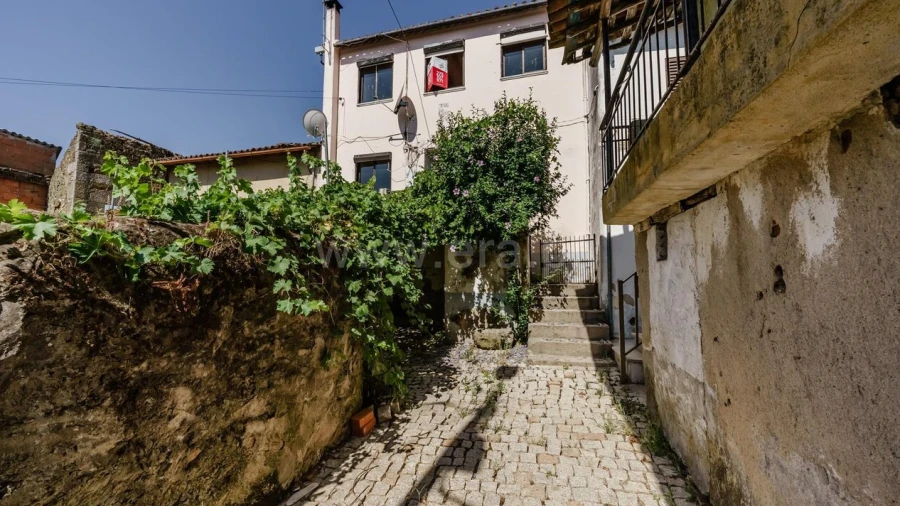 Moradia T2 para Venda em Telhado