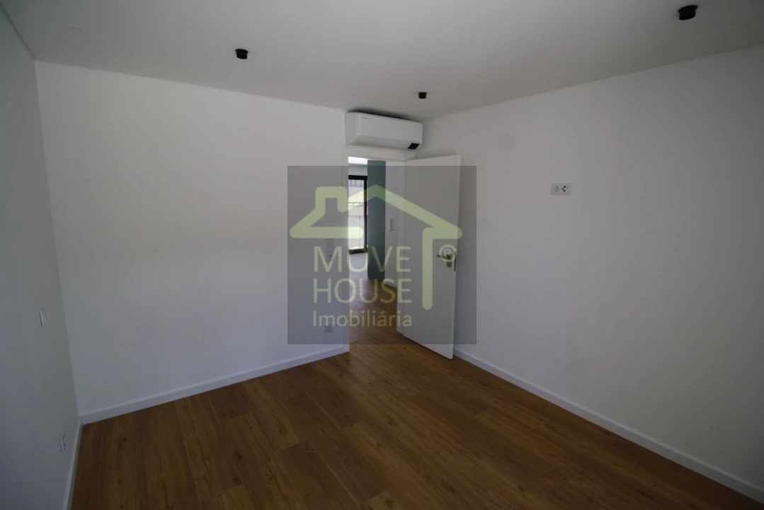 Apartamento T2 para Venda em Alcabideche Foto 4