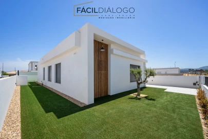 Moradia T3 para Venda em Azeitão (São Lourenço e São Simão)