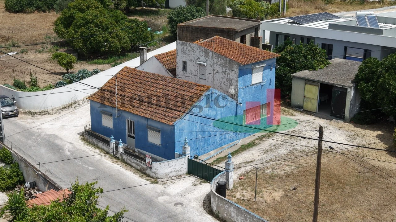 Moradia T3 para Venda em Rio Maior Foto 1