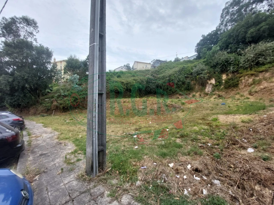 Terreno para Venda em Fânzeres e São Pedro da Cova Foto 6