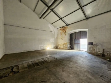 Armazém para Venda em Castro Verde e Casével