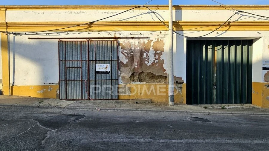 Armazém para Venda em Castro Verde e Casével