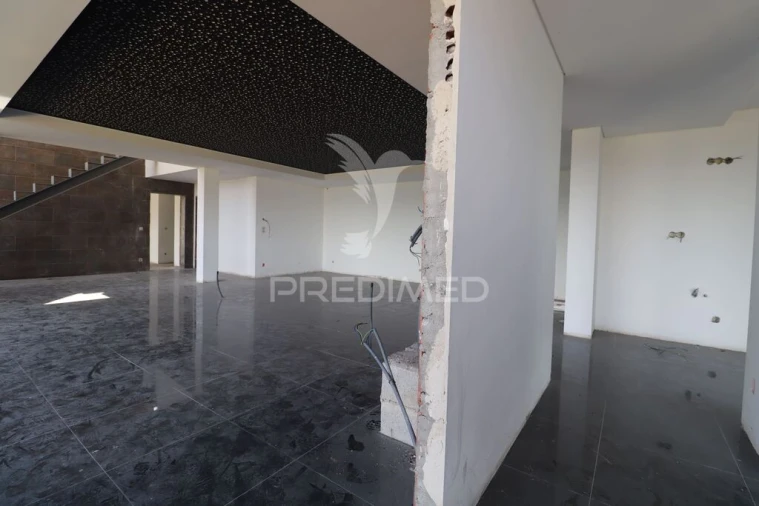 Moradia T4 para Venda em Ribeira do Neiva Foto 5
