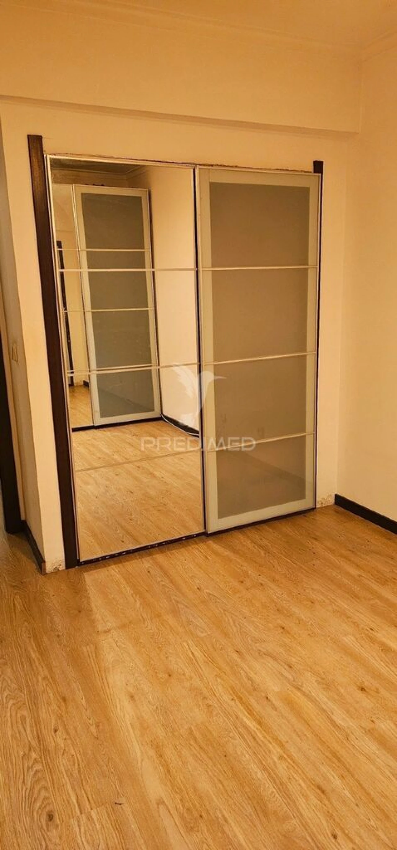Apartamento T1 para Venda em Rio de Mouro Foto 9