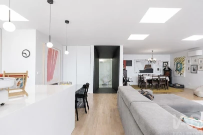 Apartamento T5 para Venda em Penha de França