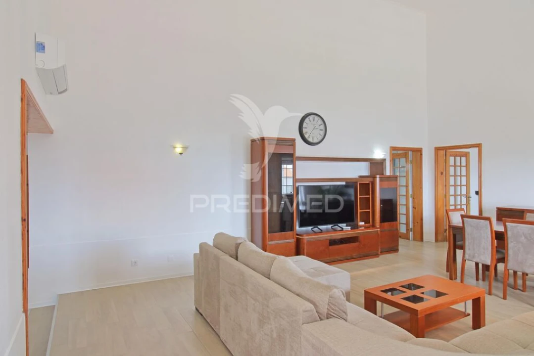 Moradia T3 para Venda em Porto Judeu Foto 5