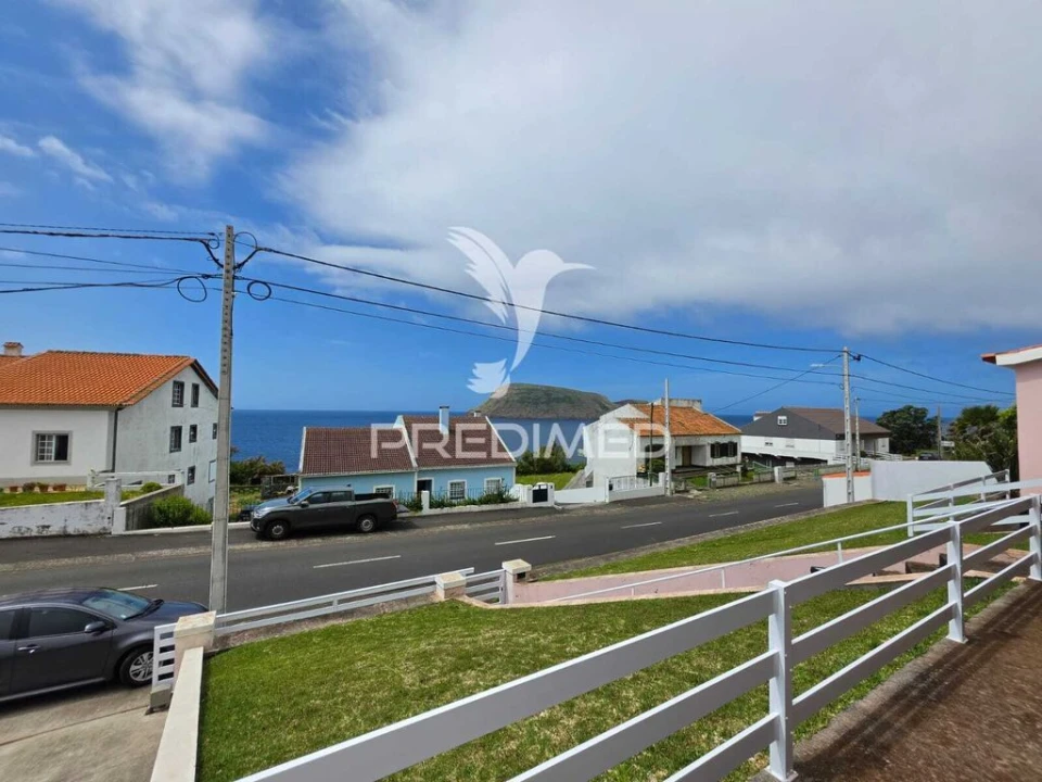 Moradia T3 para Venda em Porto Judeu Foto 2