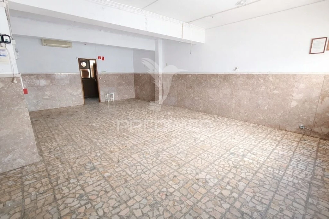 Loja para Venda em Vila Real de Santo Antonio Foto 3