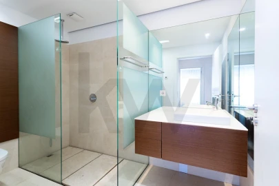 Apartamento T3 para Arrendamento em Alvalade
