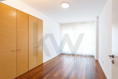 Apartamento T3 para Arrendamento em Alvalade