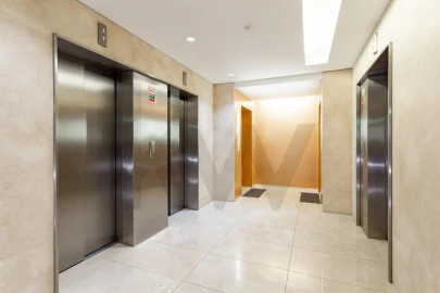 Apartamento T3 para Arrendamento em Alvalade