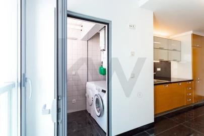 Apartamento T3 para Arrendamento em Alvalade