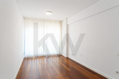 Apartamento T3 para Arrendamento em Alvalade
