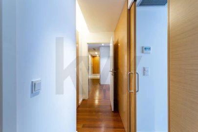 Apartamento T3 para Arrendamento em Alvalade