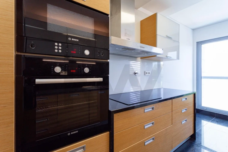 Apartamento T3 para Arrendamento em Alvalade Foto 29