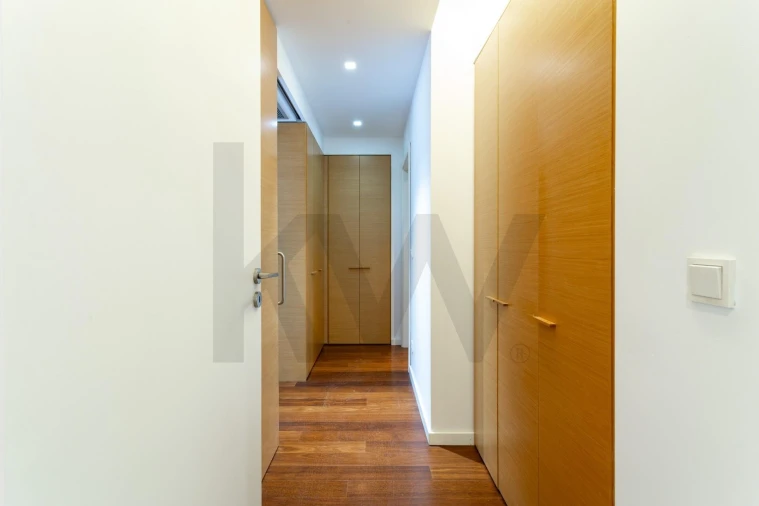 Apartamento T3 para Arrendamento em Alvalade Foto 12
