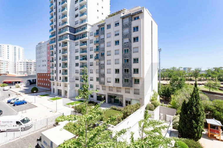 Apartamento T3 para Arrendamento em Alvalade Foto 32