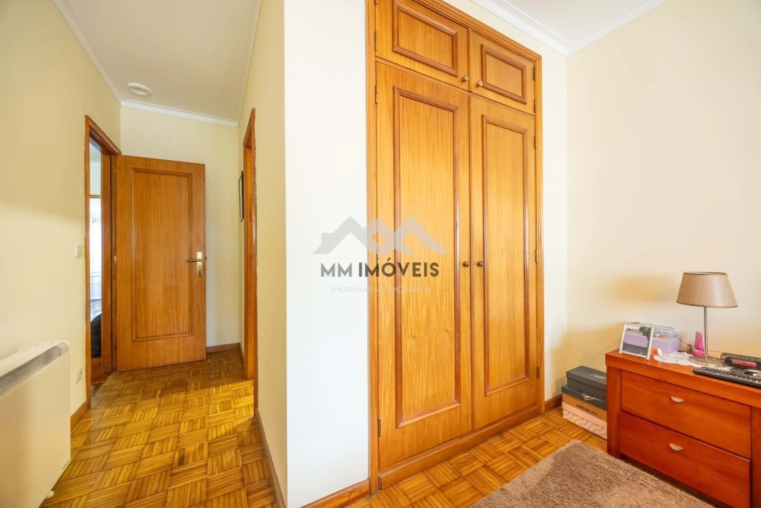 Apartamento T2 para Venda em Cidade da Maia Foto 16