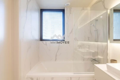 Apartamento T4 para Venda em Santa Marinha
