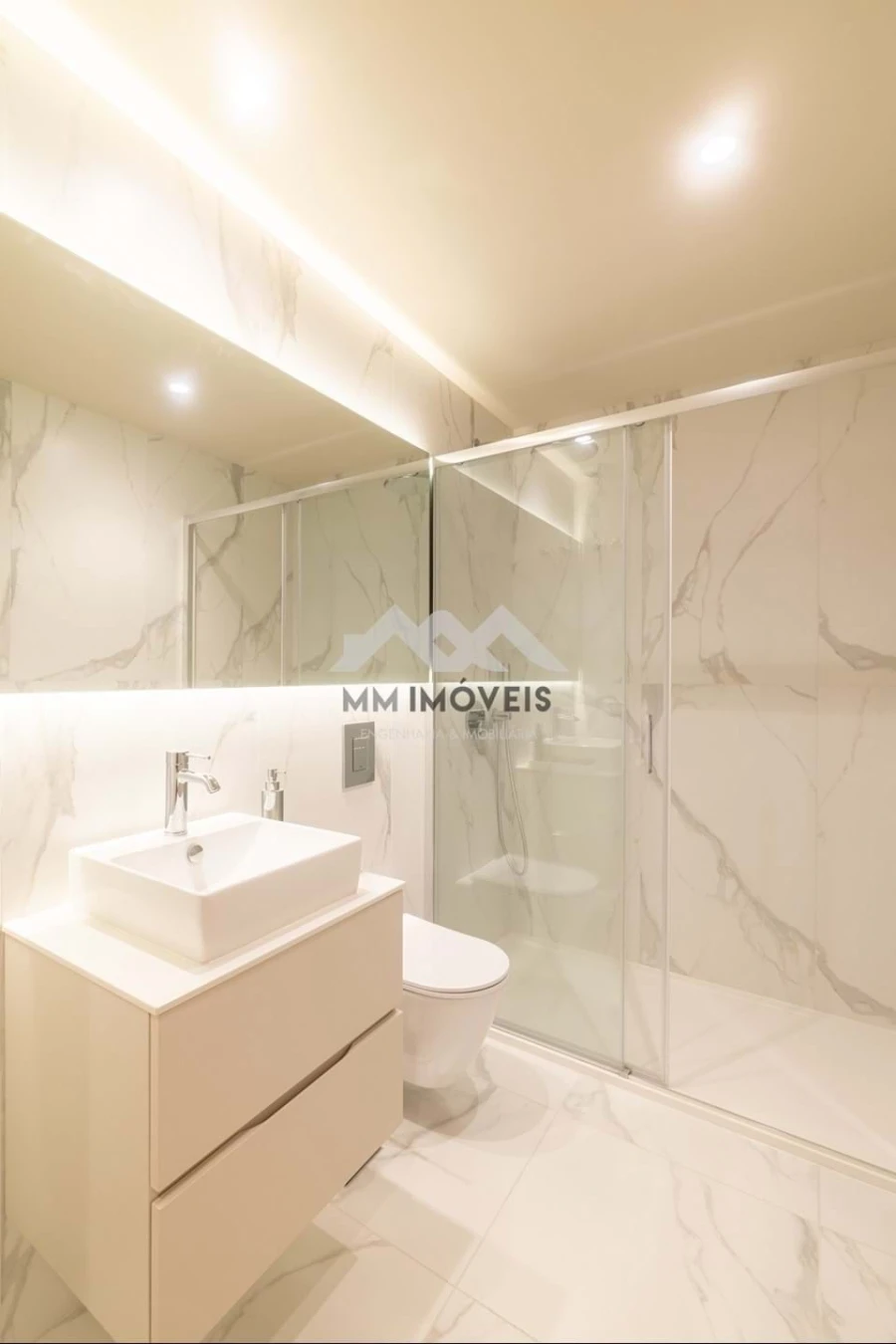Apartamento T4 para Venda em Santa Marinha Foto 30