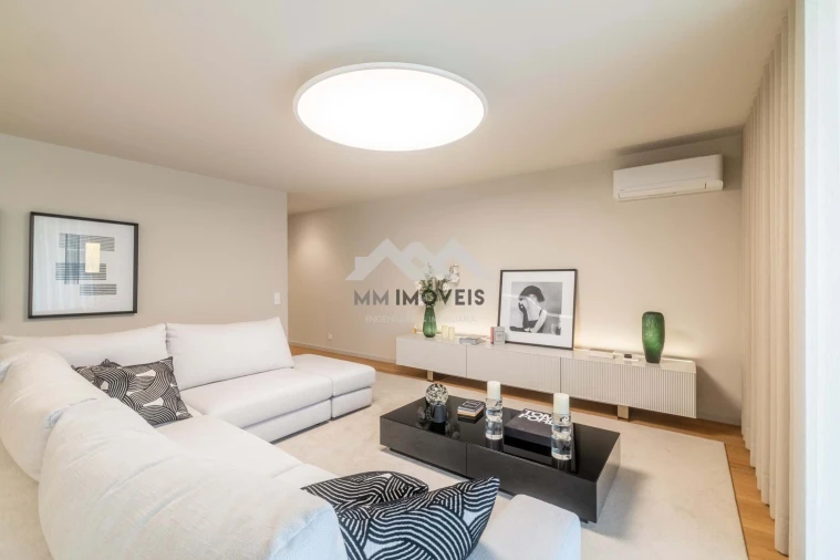 Apartamento T4 para Venda em Santa Marinha Foto 36