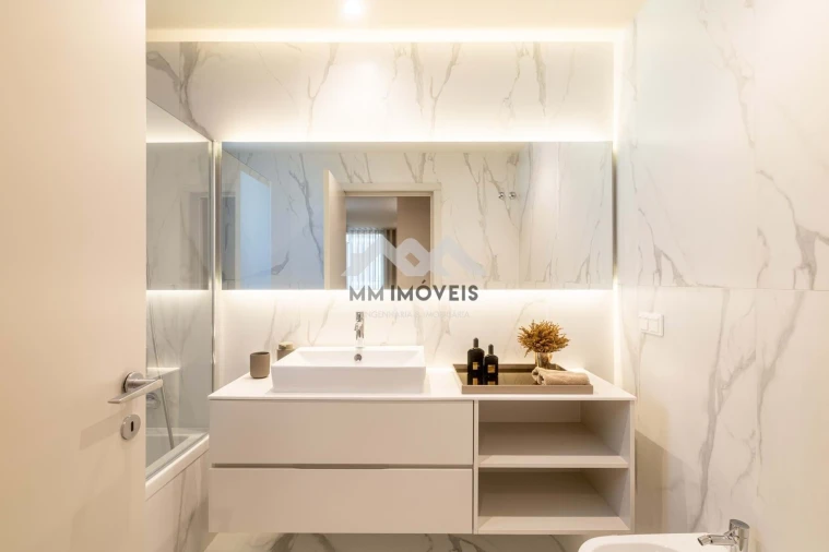 Apartamento T2 para Venda em Santa Marinha Foto 7